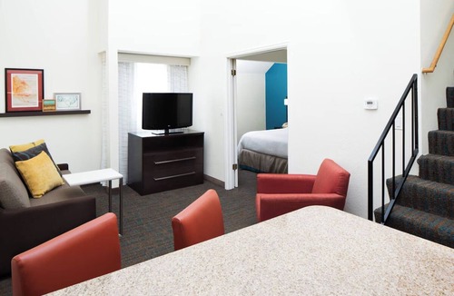Highland House | Downtown Denver Accommodation w/Living Area | Free Parking & Breakfast