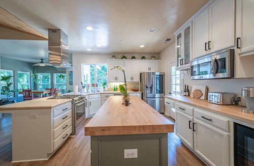 Templeton House | Downtown Home w/Hot Tub, Fire pit and Pet Friendly!