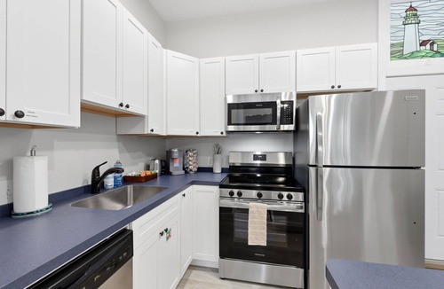 Vermilion Apartment | Downtown Vermilion Apartment - Sleeps 4 - Walk to Lighthouse