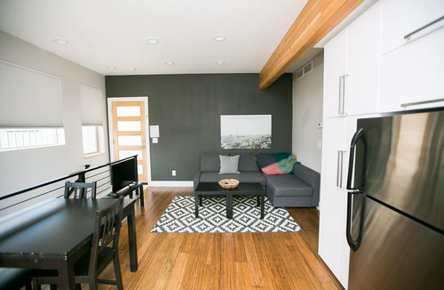 Old Town North House | Downtown Views Guesthouse
