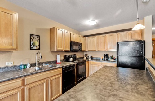 Downtown Steamboat Springs Condo | Downtown Winter Getaway! Restaurants, shops & more