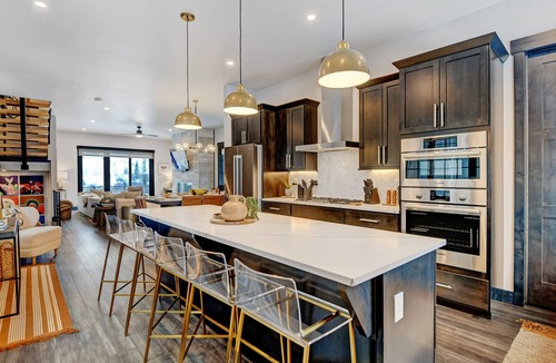 Winter Park House | Downtown WP River Front Villa 110 I Rooftop Lounge & Hot Tub I Great Views I Discounted Attractions
