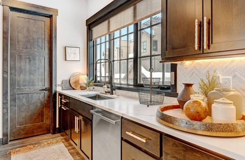 Winter Park House | Downtown WP River Front Villa 110 I Rooftop Lounge & Hot Tub I Great Views I Discounted Attractions