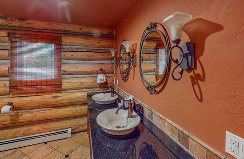 Baldy Mountain Cabin | Dramatic log home with beautiful Breckenridge views, hot tub, & fireplace