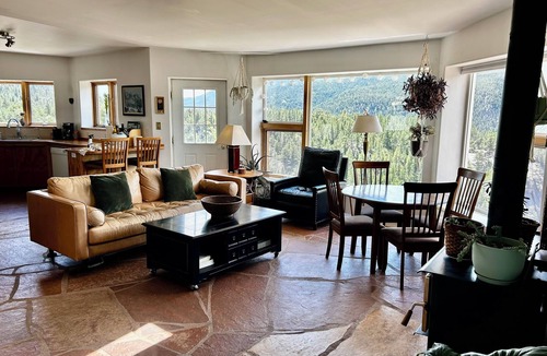 Sugarloaf House | Dream Canyon A Mountain Paradise Retreat: Breathtaking Mountain View’s,
