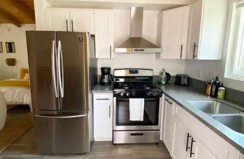 Baristo House | Dreamy Palm Springs studio getaway