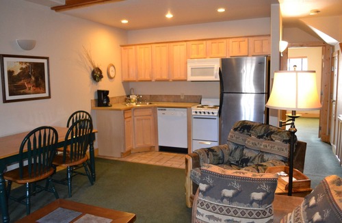 Woodland Park Hotel | Eagle Fire Lodge & Cabins