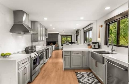 Eagle-Vail House | Eagle Vail Haven| Creekside + Hot Tub +Views