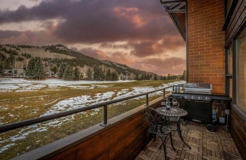 Eagle-Vail House | Eagle Vail Retreat with Golf Course Views and Sleeps 13