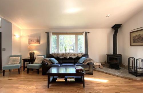Evergreen House | Echo Hills Mountain Lodge - Evergreen Mountain Top Retreat - Foothills of the Rockies