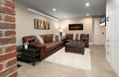 Historic District Apartment | Edelweiss Gondola Condo: Main Street Breck