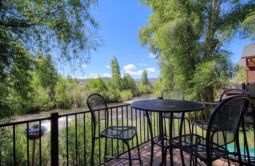 Granby House | Edgewater Cabin on the Fraser River | 3BR, Sleeps 7 | Hot Tub & Pool