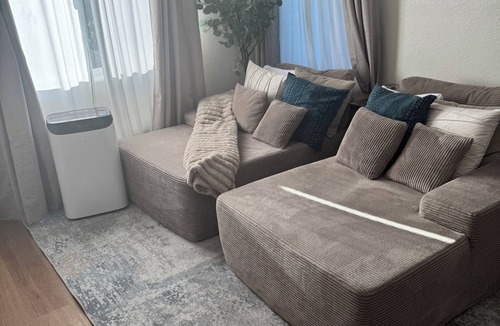 East Los Angeles House | ELA Chic 2 bedroom Retreat - Metro Link - 5 Miles from DTLA - FIFA Ready