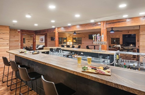 Paonia Cabin | Electric Mountain Lodge: Mountain Views/Restaurant/Bar/Events/Snowmobiles | 7