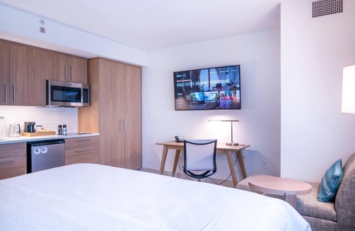 Irvine Business Complex Hotel | Element by Marriott Irvine