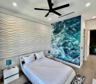 Victoria Park House | Elements Las Olas w Pool and Spa Near Beach