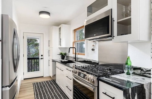 Saint Mary's House | Elevated Escape - Hike, Ski, Hot Tub & Game Room