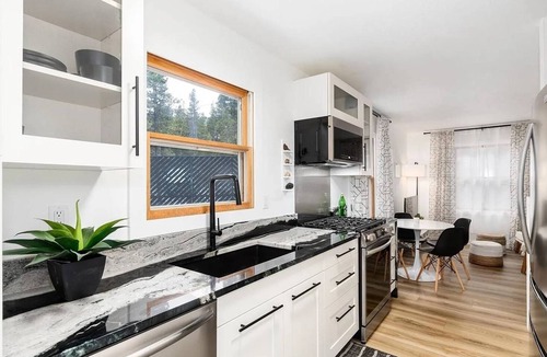 Saint Mary's House | Elevated Escape - Hike, Ski, Hot Tub & Game Room