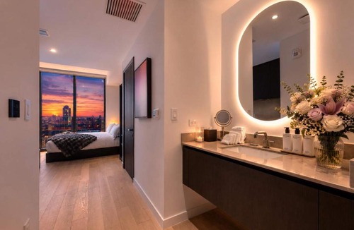 Downtown Miami House | Elite E11EVEN Studio 40th Floor with Rooftop Pool & Resort Gym