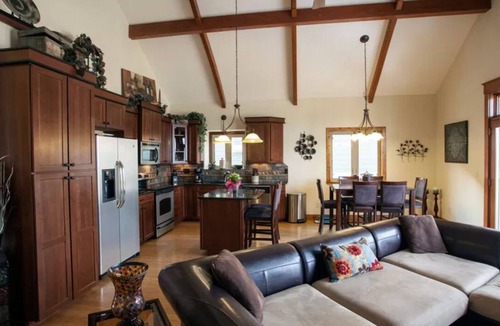 Estes Park House | Elite Property w/Million Dollar View + Hot Tub