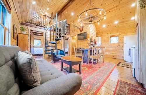 Estes Park Apartment | Elk Hotspot w/Views, Deck & Game Room