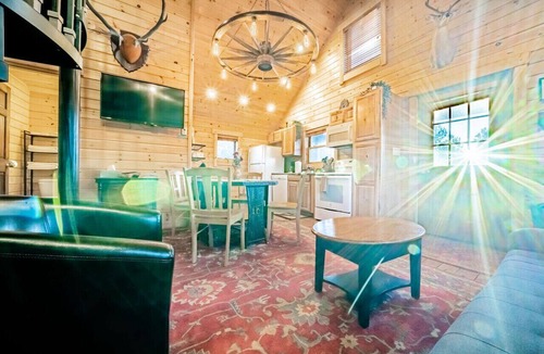 Estes Park Apartment | Elk Hotspot w/Views, Deck & Game Room