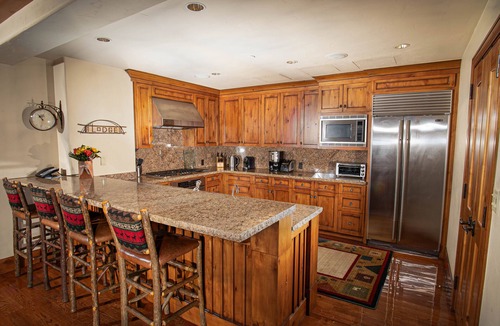 Avon Hotel | Elkhorn Escape | Ski-in/ski-out, Ritz-Carlton access - Bachelor Gulch