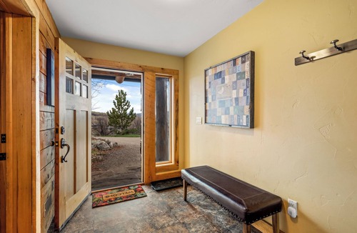 Old Town House | Emerald Lookout - Views, Hot Tub, Trails Right Next Door