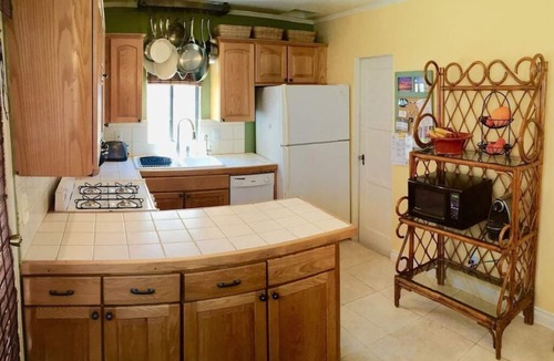El Porto Apartment | Enchanting Duplex | Ocean Views | 1 Block to Beach