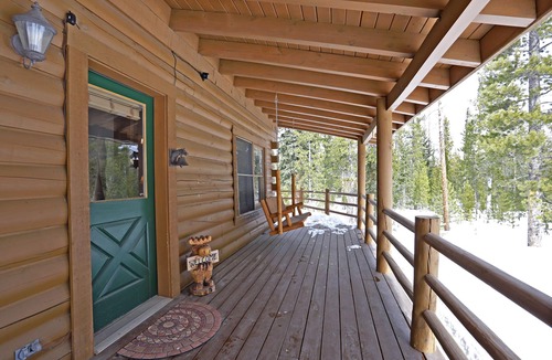 Breckenridge Cabin | Enjoy a Mountain getaway and world-class skiing at this Breckenridge rental.