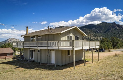 Carriage Hills House | Enjoy Beautiful Mountain Views in all directions at the Mountain Meadow House