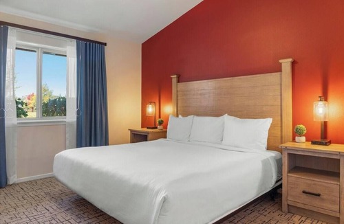 Pagosa Springs Resort | Enjoy the Crisp Mountain Air on the Pinon Lake w/Golf, hiking, skiing, riding and fishing