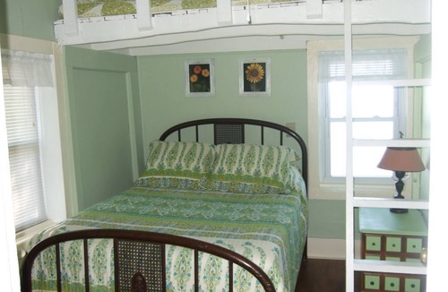 Mitiwanga House | Enjoy the View From this Charming Lakefront House in Private Park