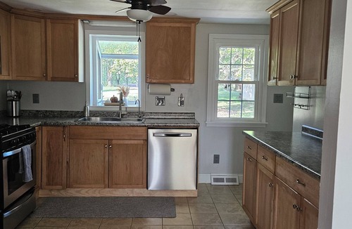 Minerva House | Enjoyable 2-bedroom house with beautiful backyard in charming Minerva