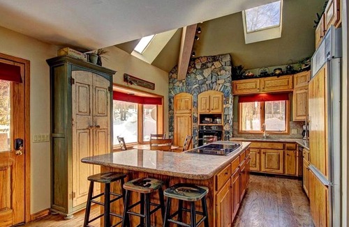 Warrior's Mark West Cabin | Enormous Cabin Retreat for Large Groups near Breckenridge, Colorado