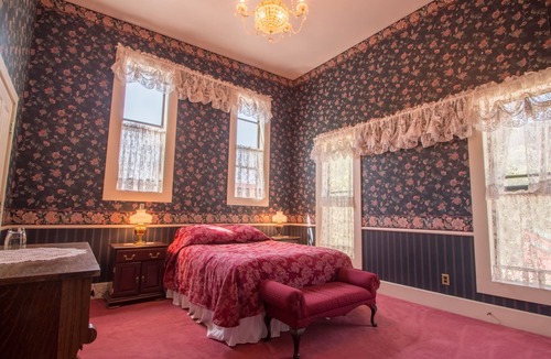 Rico House | Entire Historical Bed and Breakfast in Rico, Cololorado