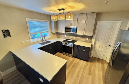 Glenwood Springs House | ENTIRE HOME 6 Bedrooms, 8 Beds, 3.5 Bath Close to Aspen Snowmass NEW RENNOVATION