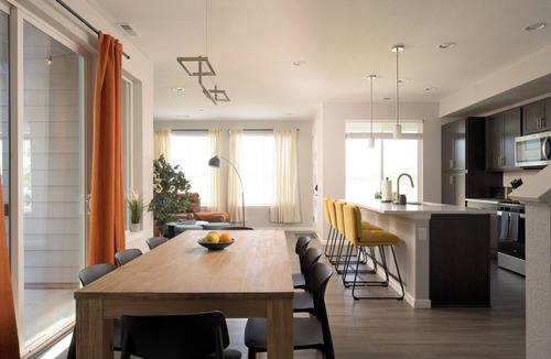 Dupont House | Entire Home - Sleeps 12, Pool Table & Foosball