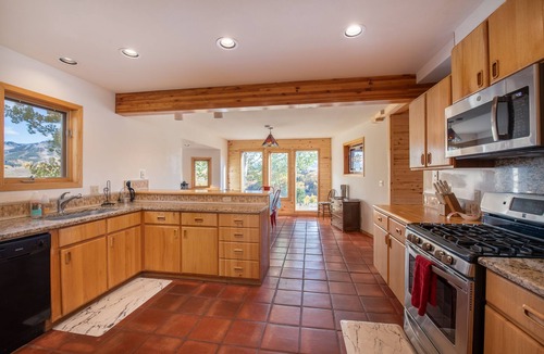Mount Crested Butte House | Entire Mountain Home with Breathtaking Views!