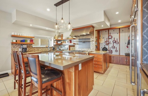 Florissant House | Epic 6BR Family Mountain Getaway on 40 Acres, Hot Tub, Trails, Panoramic Views