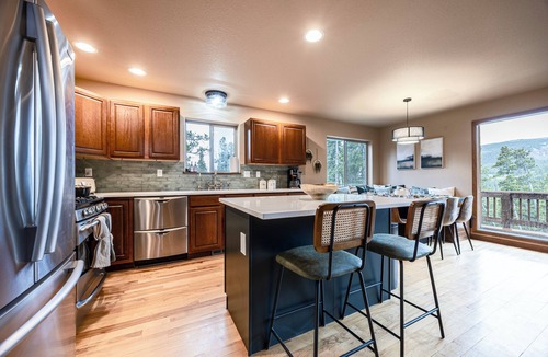 Valley of the Sun Cabin | Epic Views + Stargazing Net Hot Tub Sauna Luxury Vibes