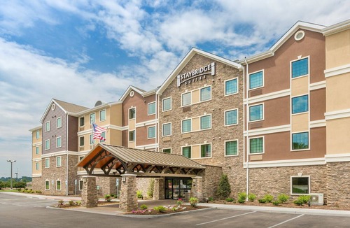 Canton Condo | Equipped King Suite | Free Daily Breakfast, Shared Hot Tub + Pool