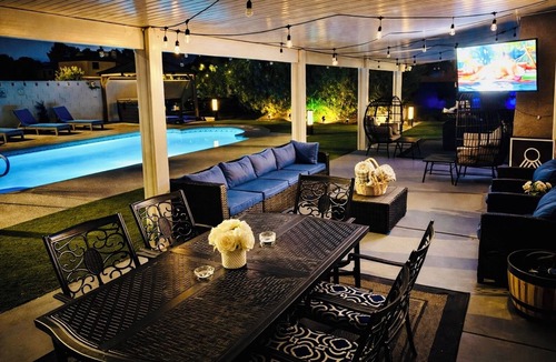 North Las Vegas House | ESCAPE THE MADNESS with no better place to relax! NEW LUXURY SPA AND HUGE POOL!