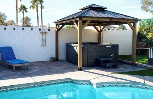 North Las Vegas House | ESCAPE THE MADNESS with no better place to relax! NEW LUXURY SPA AND HUGE POOL!