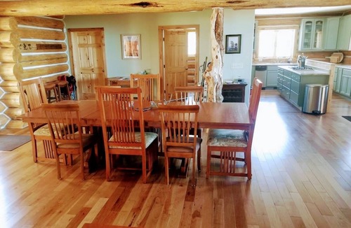 Mancos Cabin | Escape to a 5-star Lodge at the top of a mountain in SW Colorado