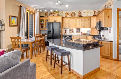 Estes Park House | Estes Park Retreat | 2 Kings | Near RMNP | ADA Friendly
