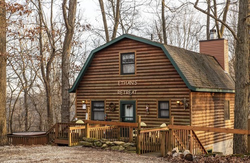 Killbuck Cabin | Ethan's Retreat: Cozy cabin getaway w/hot tub, private & pet-friendly!