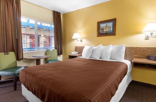 Downtown Hotel | Eureka Town House Motel - Historic Old Town