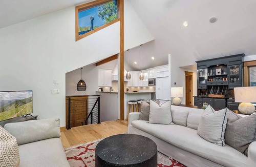 Vail House | Evergreen Escape - Home for 10
