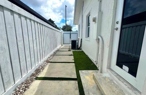 West Little Havana Apartment | Everything You Need Just ~15 Minutes Away, CLOSE TO FREEDOM PARK STADIUM!